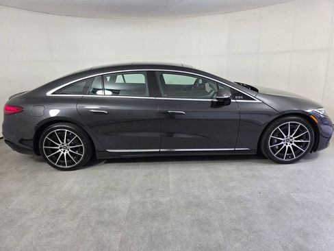 Certified 2023 Mercedes-Benz EQS 580 4MATIC Sedan image 3