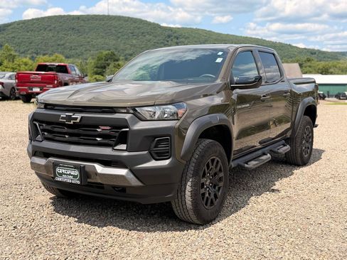 Used 2023 Chevrolet Colorado Trail Boss w/ Safety Package AWD/4WD image 1