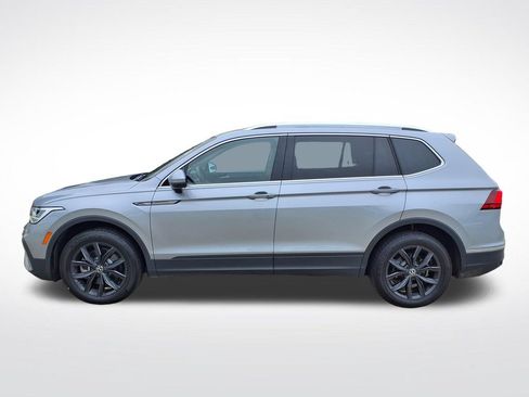Used 2024 Volkswagen Tiguan SE FWD image 13