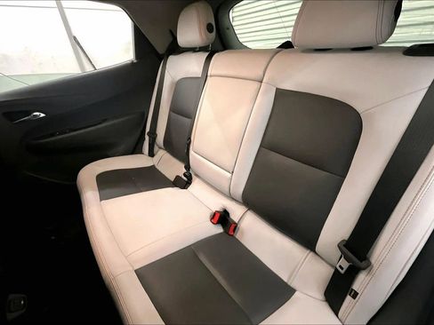 Used 2018 Chevrolet Bolt Premier w/ Driver Confidence II Package image 25