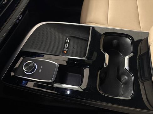 Used 2026 Buick Enclave Preferred w/ Power Package image 72