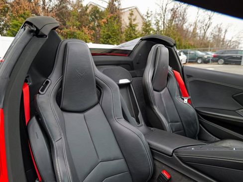 Used 2022 Chevrolet Corvette Stingray Convertible w/ 1LT image 63
