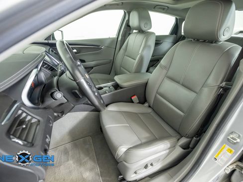 Used 2019 Chevrolet Impala LT w/ Sunroof and Spoiler Package FWD image 25