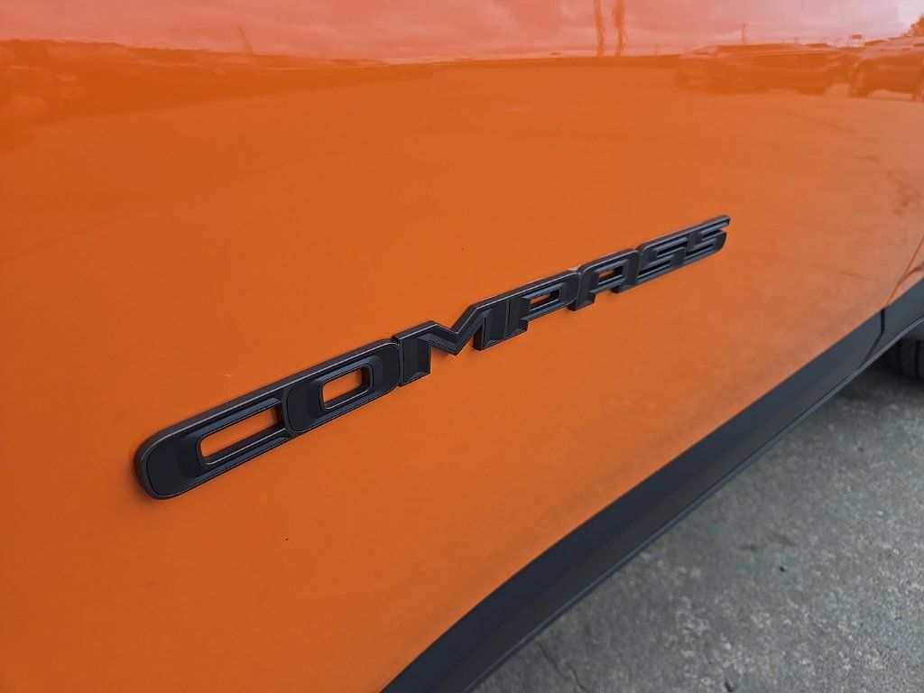 New 2026 Jeep Compass Latitude AWD/4WD image 16