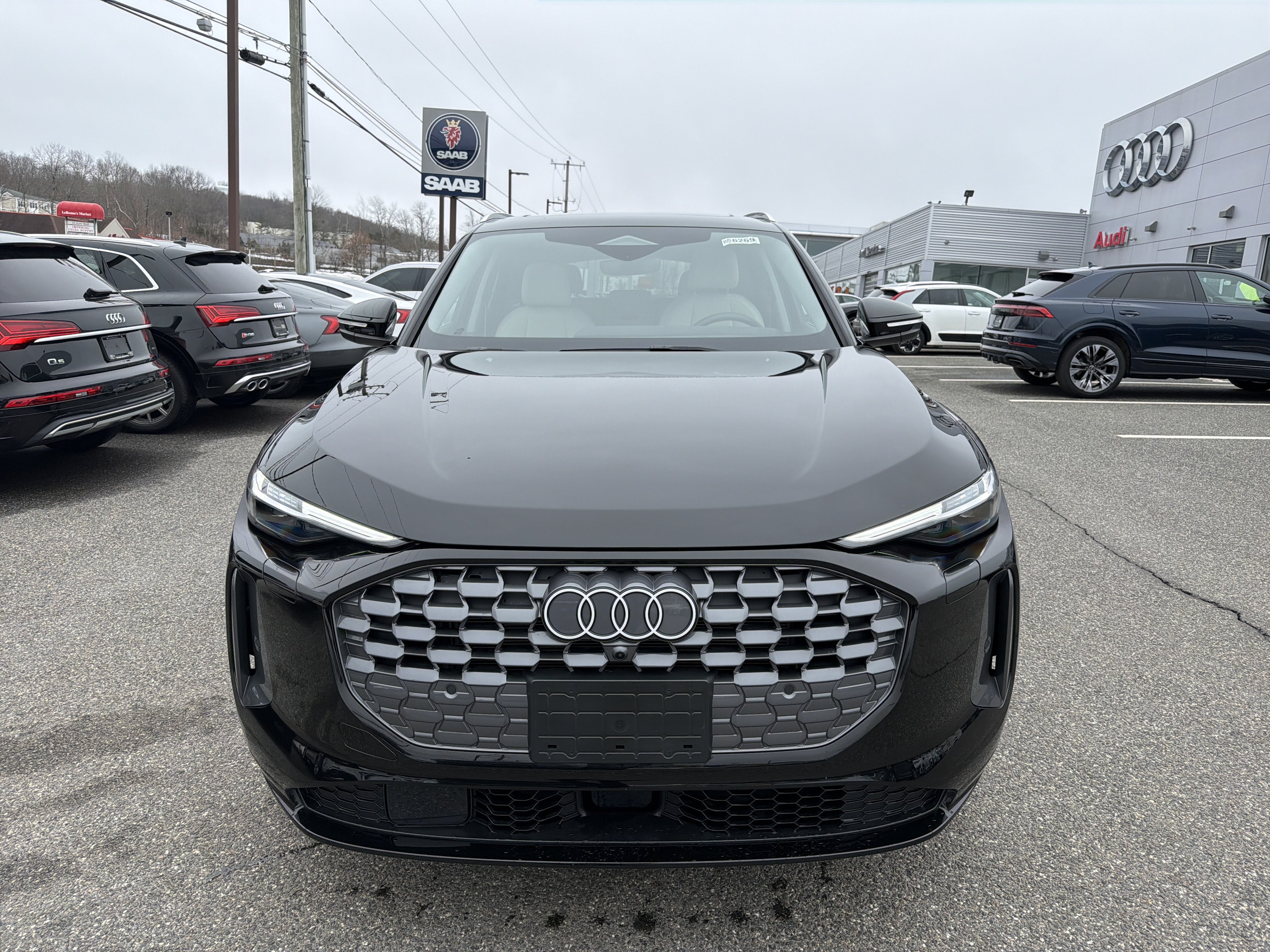 Certified 2025 Audi Q5 Premium w/ Premium Plus AWD/4WD image 2