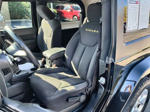 Used 2013 Jeep Wrangler Sahara w/ Dual Top Group image 15