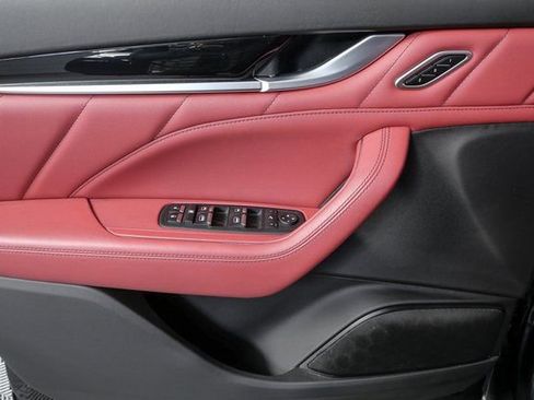 Certified 2022 Maserati Levante GT image 7