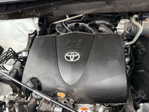 Used 2017 Toyota Highlander XLE AWD/4WD image 43