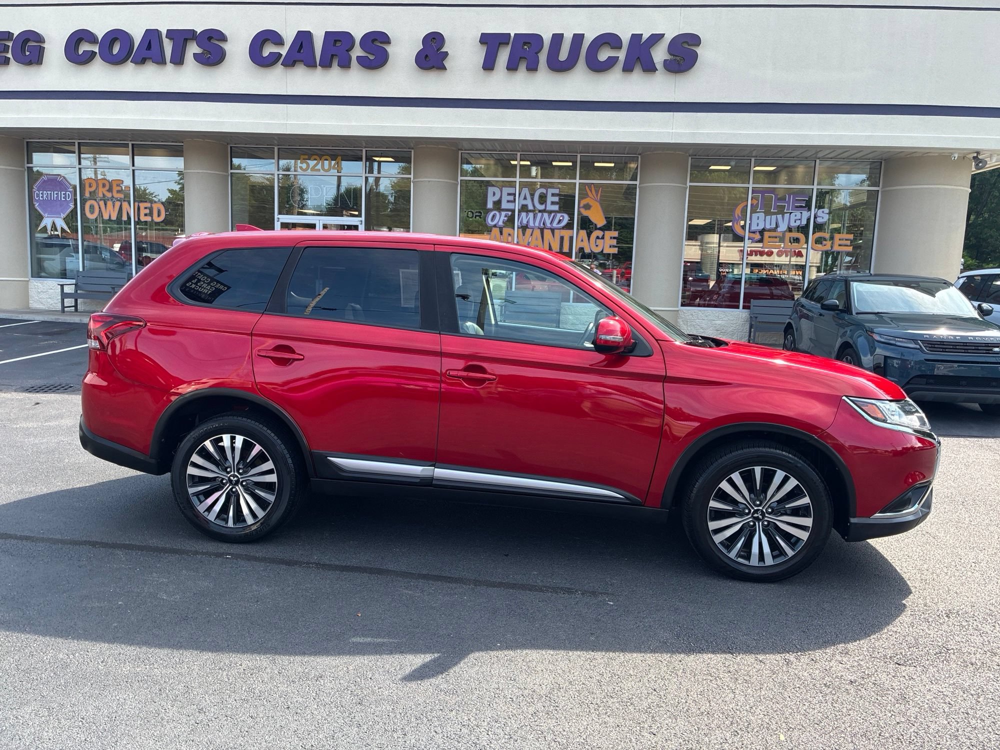 Used 2020 Mitsubishi Outlander SE AWD/4WD image 2