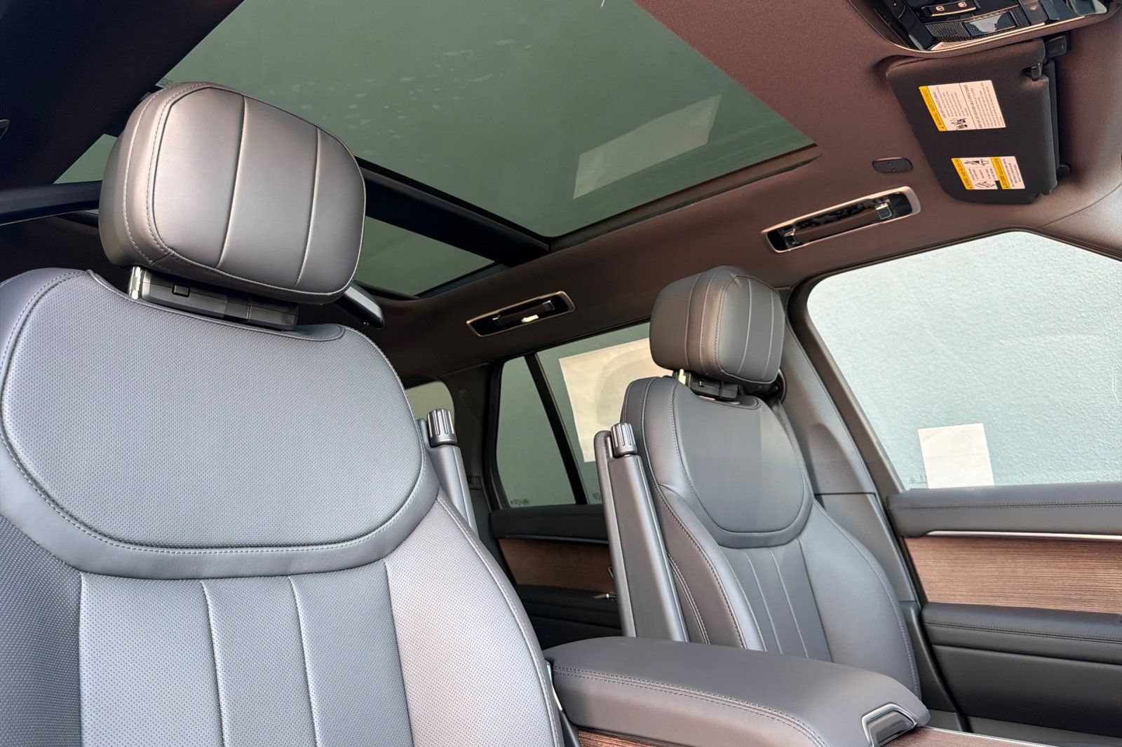 New 2026 Land Rover Range Rover SE AWD/4WD image 33