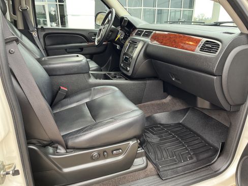 Used 2011 GMC Yukon SLT image 18