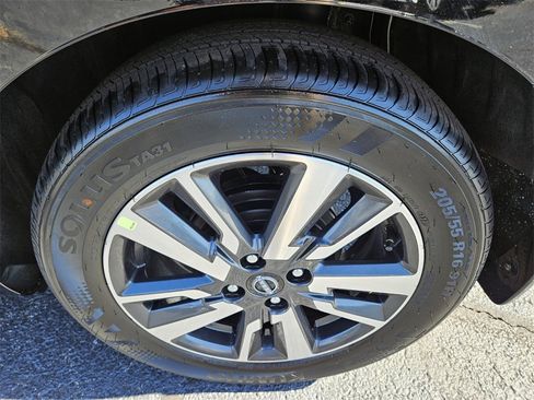 New 2025 Nissan Versa SV w/ Trunk Package image 8