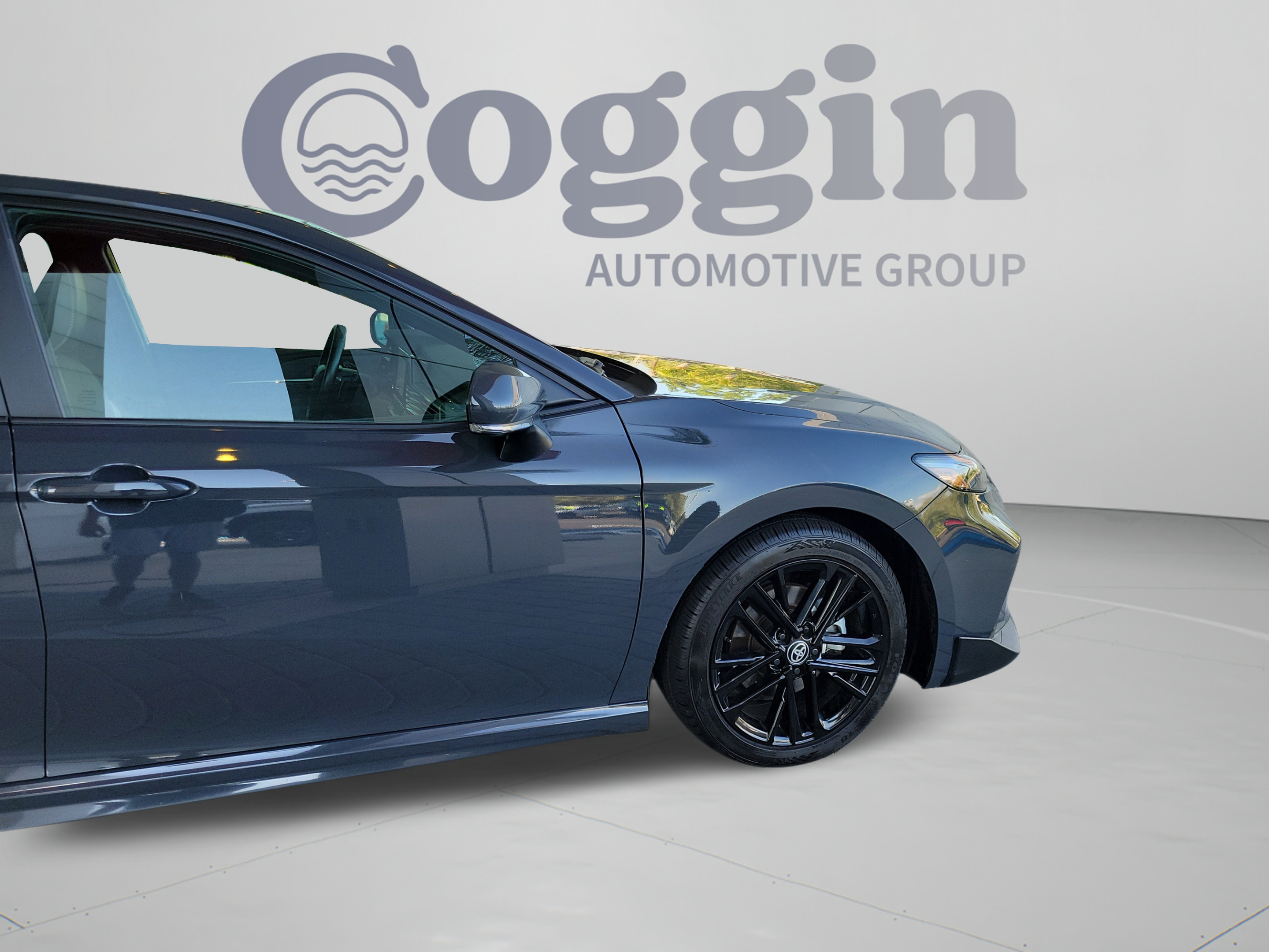 Used 2025 Toyota Camry SE FWD image 34