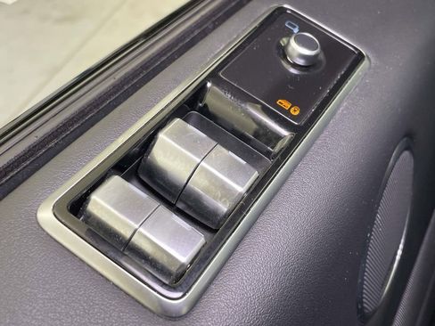 Used 2019 Land Rover Range Rover Sport HSE image 39
