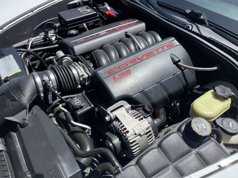 Used 2007 Chevrolet Corvette Coupe w/ Preferred Equipment Group RWD image 32