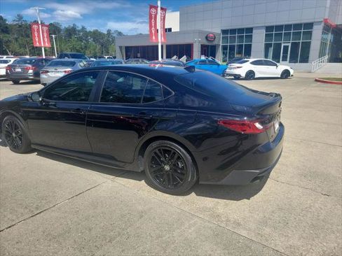 Certified 2025 Toyota Camry SE w/ Convenience Package FWD image 3