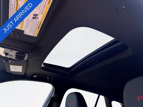 New 2026 Chevrolet Trax RS w/ Sunroof Package FWD image 21