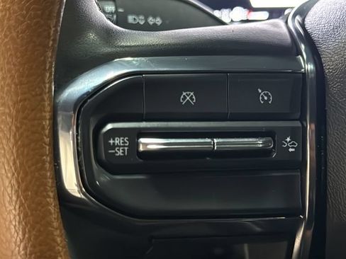 Used 2024 GMC Canyon AT4 w/ AT4 Premium Package AWD/4WD image 21