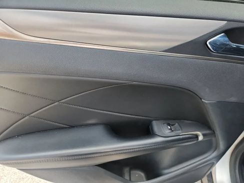 Used 2017 Lincoln MKC Premiere FWD image 8