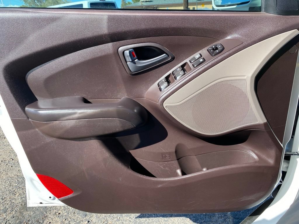 Used 2015 Hyundai Tucson GLS w/ Option Group 02 FWD image 26