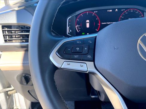 Used 2022 Volkswagen Taos SEL image 22