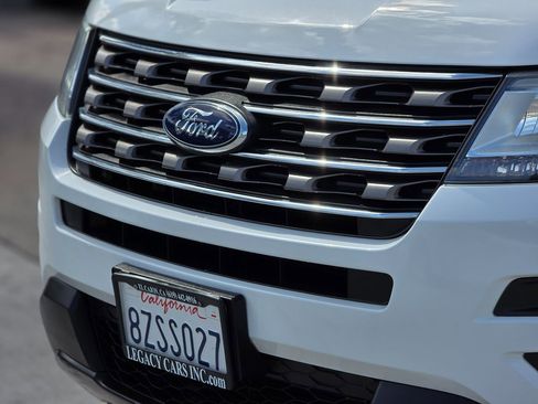 Used 2016 Ford Explorer FWD image 9