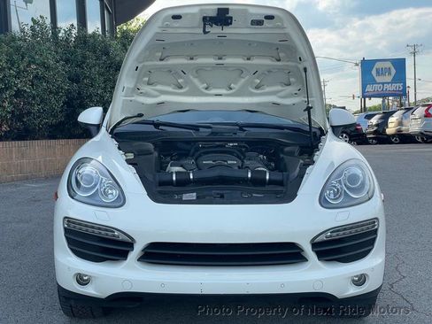 Used 2011 Porsche Cayenne S image 23