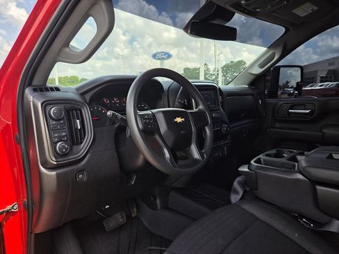 Used 2024 Chevrolet Silverado 2500 Custom w/ Custom Value Package AWD/4WD image 15
