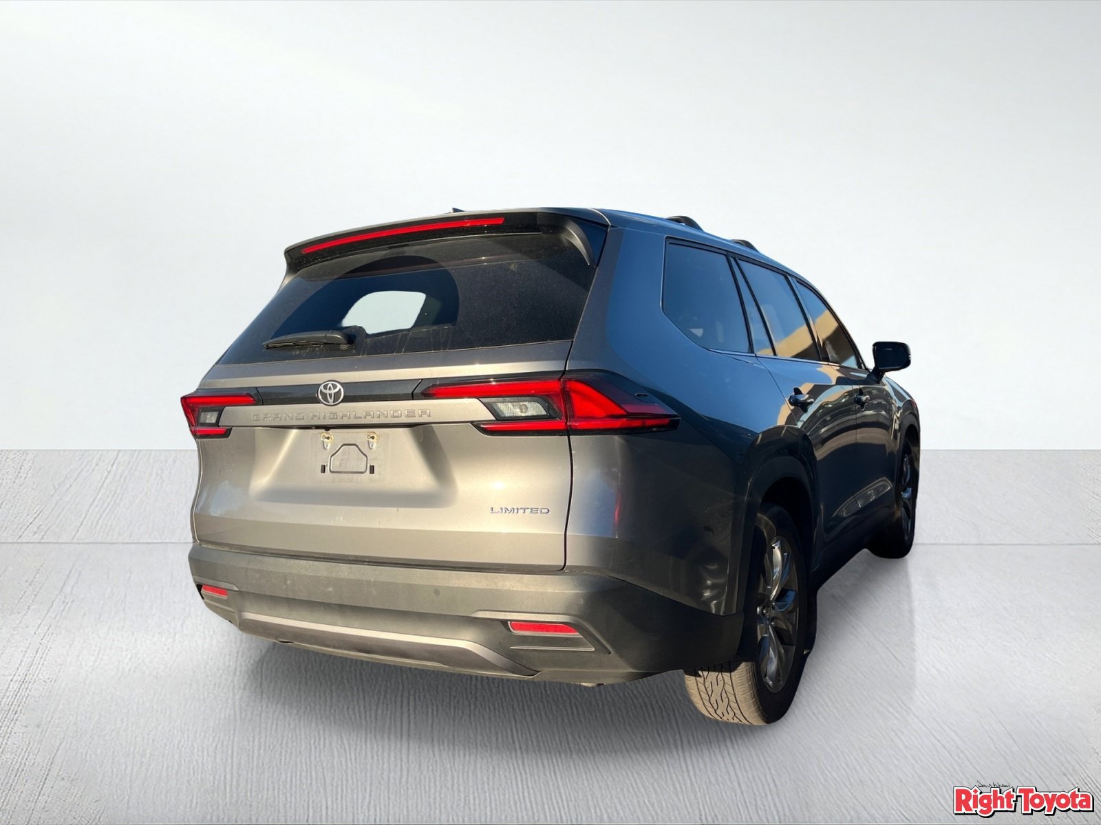 Certified 2025 Toyota Grand Highlander FWD image 4