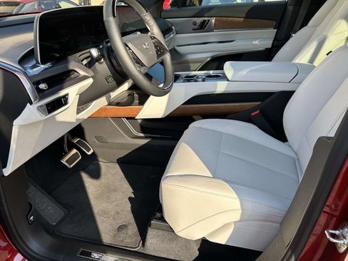 New 2026 Cadillac Vistiq Luxury AWD/4WD image 21