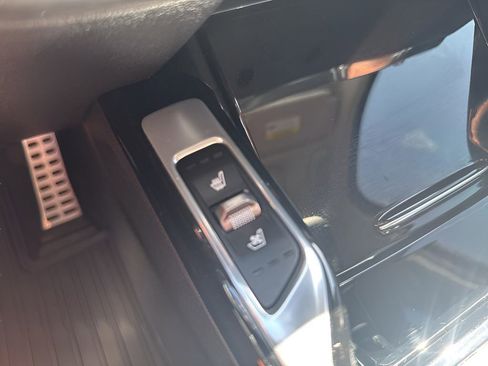 Used 2023 Kia Sorento SX Prestige image 25