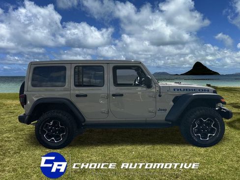 Used 2022 Jeep Wrangler Unlimited Rubicon 4xe w/ Cold Weather Group image 9