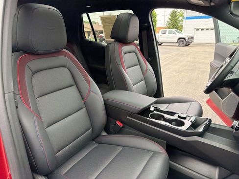 Used 2025 Chevrolet Equinox RS FWD image 29