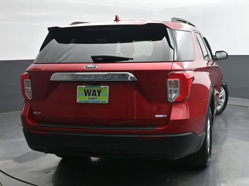 Used 2020 Ford Explorer XLT image 5