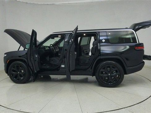 Used 2024 Rivian R1S Adventure image 75