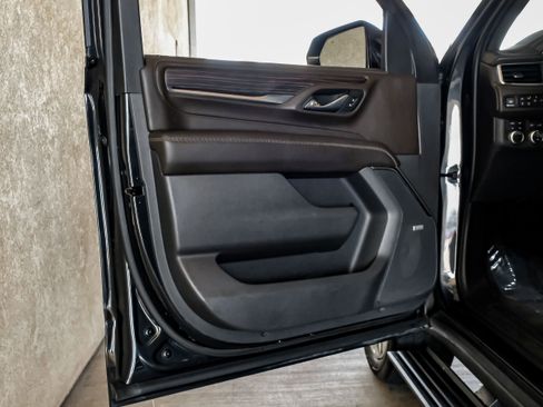 Used 2021 GMC Yukon Denali w/ Denali Premium Package image 49