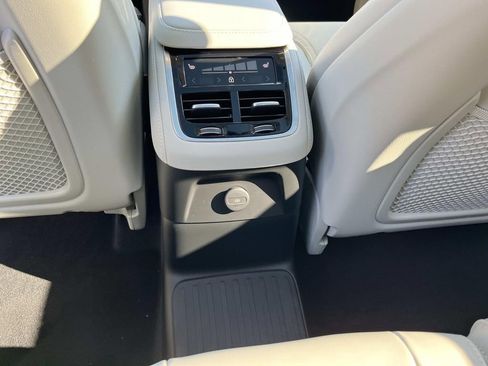 New 2026 Volvo XC90 T8 Ultra image 17