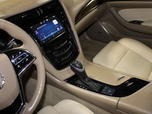 Used 2014 Cadillac CTS Luxury RWD image 17