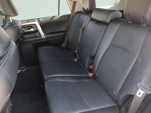 Used 2022 Toyota 4Runner Limited AWD/4WD image 28