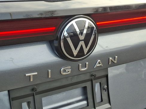 Certified 2025 Volkswagen Tiguan S image 30