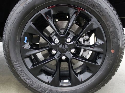 Used 2023 Jeep Wrangler Unlimited Sahara w/ Cold Weather Group image 7