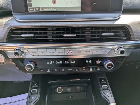 Certified 2022 Kia Telluride EX FWD image 25