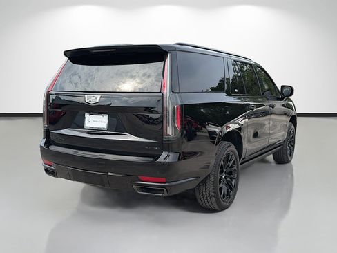 Used 2024 Cadillac Escalade ESV Sport Platinum w/ LPO, ONYX Package AWD/4WD image 3