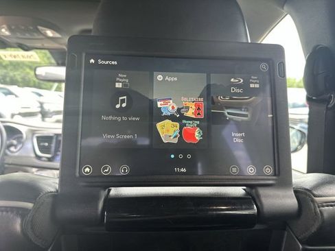 Used 2018 Chrysler Pacifica Limited w/ S Appearance Package FWD image 55