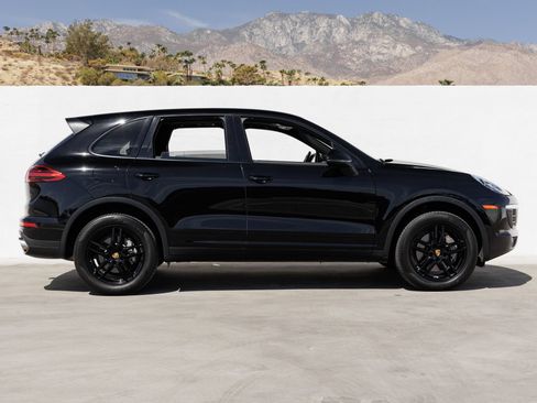 Used 2016 Porsche Cayenne AWD/4WD image 8