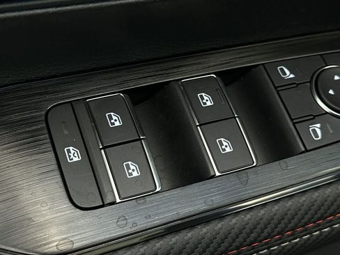 New 2026 Nissan Kicks SR image 14