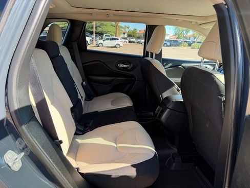 Used 2017 Jeep Cherokee 75th Anniversary image 15