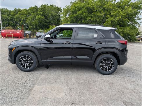 New 2026 Chevrolet TrailBlazer ACTIV w/ Convenience Package FWD image 4