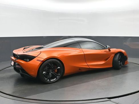 Used 2019 McLaren 720S Luxury RWD image 3