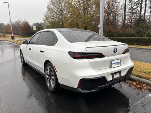 Certified 2025 BMW 740i image 14